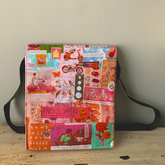 Blue Q Handbags - collage cross shoulder bag (Blue Q)